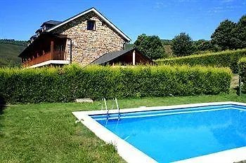 Casona Rural Los Trobos Otel *